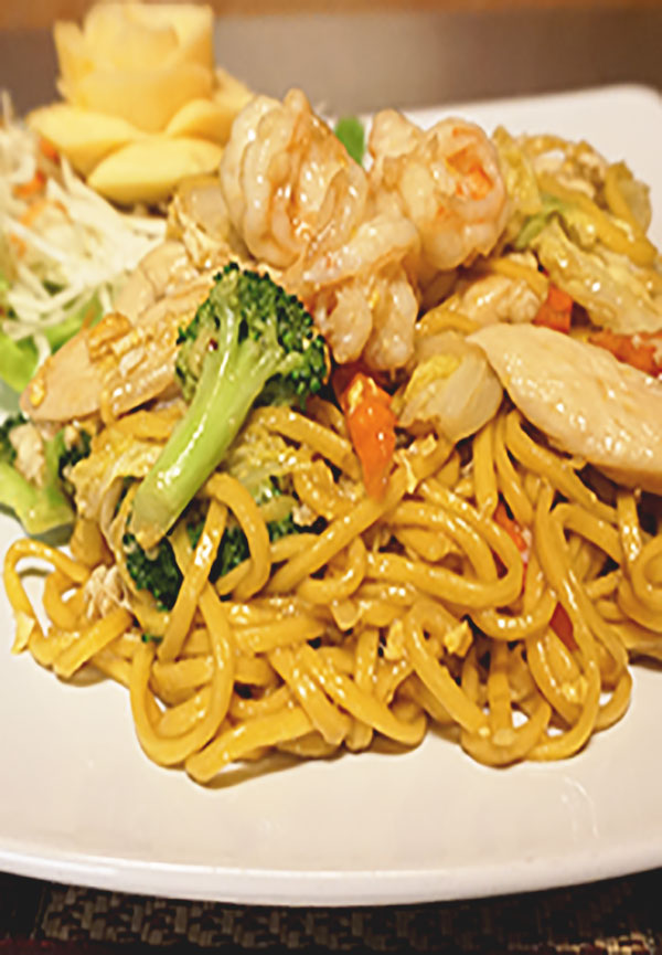 stire-fried yellow noodle